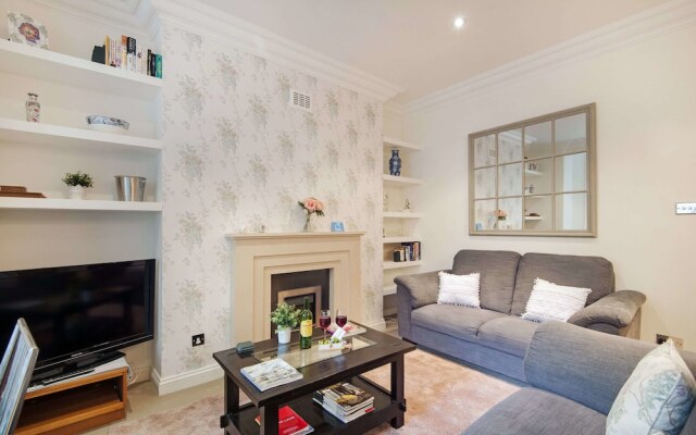 The Earl's Court Square Residence - RNCN