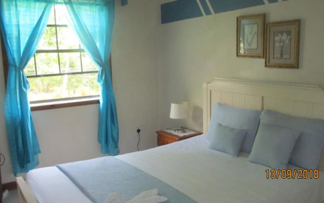 Tropical Breeze Guest House