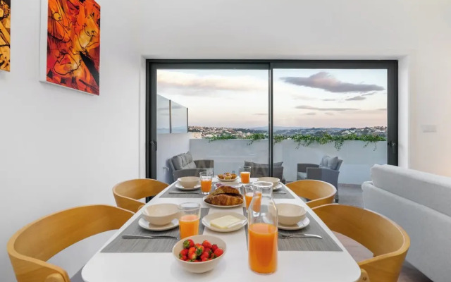 C314 Riverside View Premium Apartment w/ AC & Terrace