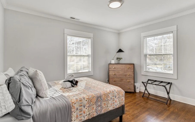 2 bedroom, Georgia Avenue