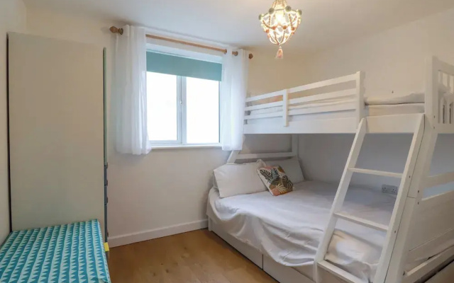 Apartment 6