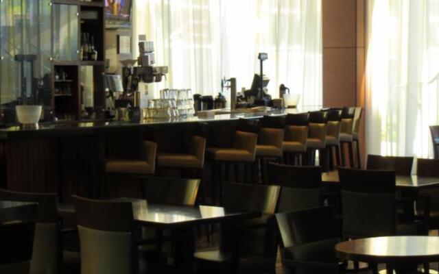 Radisson Los Angeles Airport