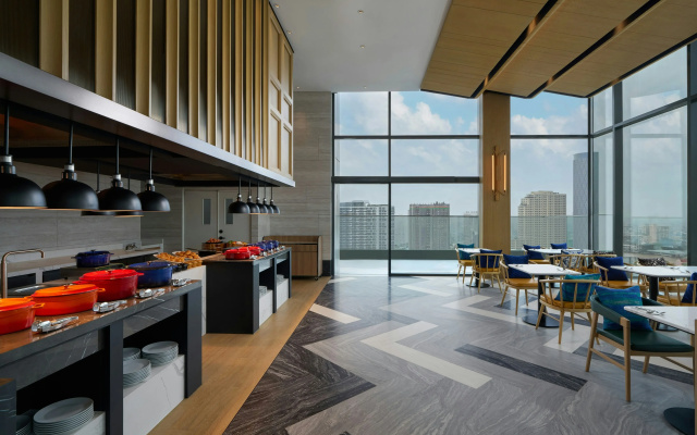 Hilton Garden Inn Bangkok Riverside