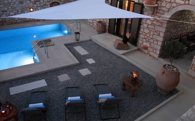 Villa with private pool near the beach