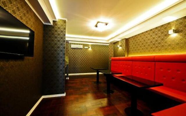 Avant Garde Luxury Rooms