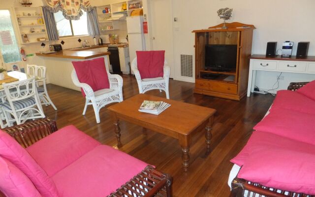 Beachwalk Cottage