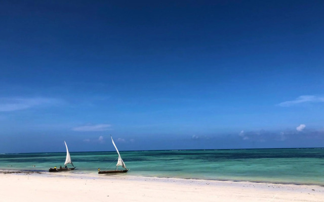 Sultan Sands Island Resort