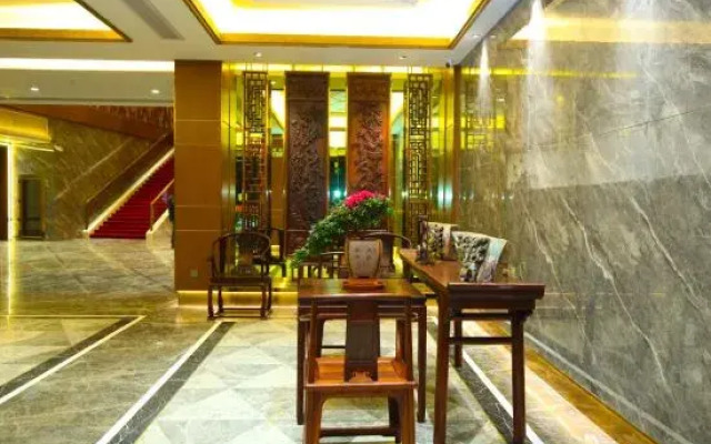 Pula Hotel (Yulin Jincheng Center Pedestrian Street)