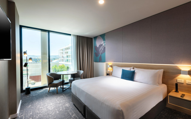 Crowne Plaza Adelaide by IHG