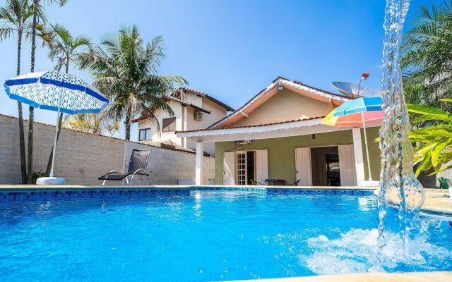 Linda casa no condomínio Morada da Praia