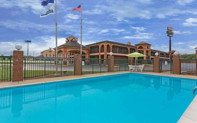 Days Inn by Wyndham Franklin