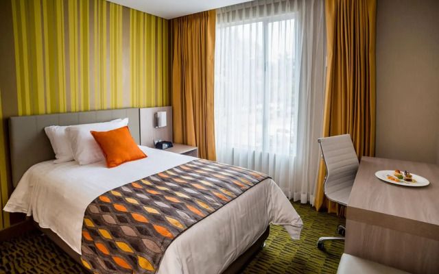 Hotel Plaza Suites