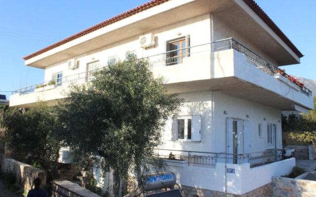 Minas new apartment 2mins walking from Stoupa beach