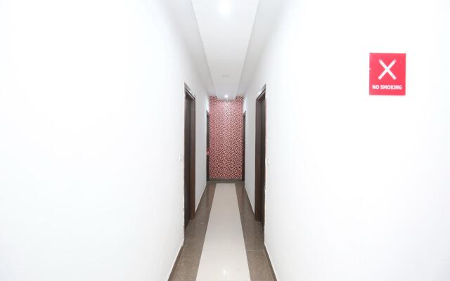 OYO 13431 Hotel Royal Blue