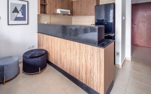 Modern Rustic Studio Apartment in Downtown Dubai