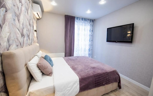 Апартаменты на проспекте Героев Отечества 4А