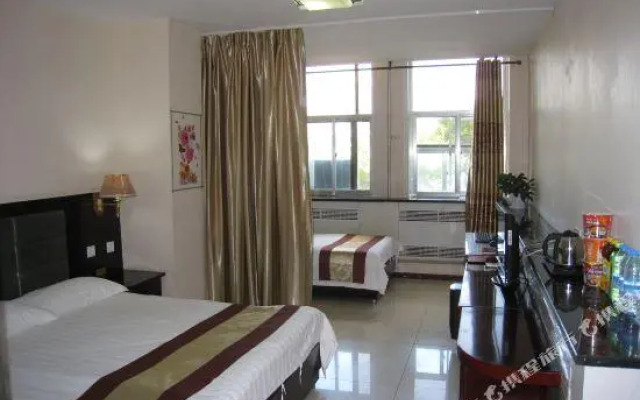 Yijia Business Hotel