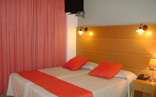 Apartamentos Isla del Sol Aparthotel