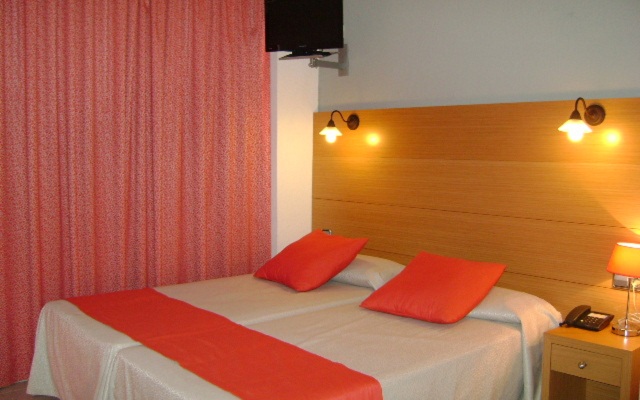 Apartamentos Isla del Sol Aparthotel