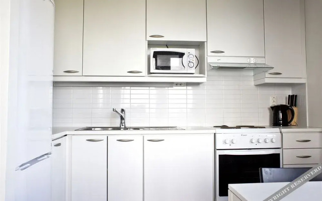 Airport Apartments