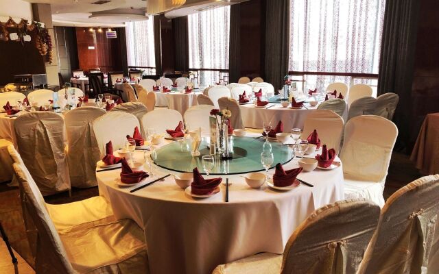 Minshan Hotel