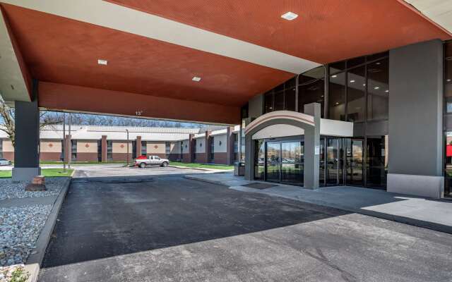 Suburban Studios Lafayette