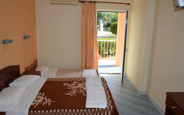 Aggelos Family Hotel