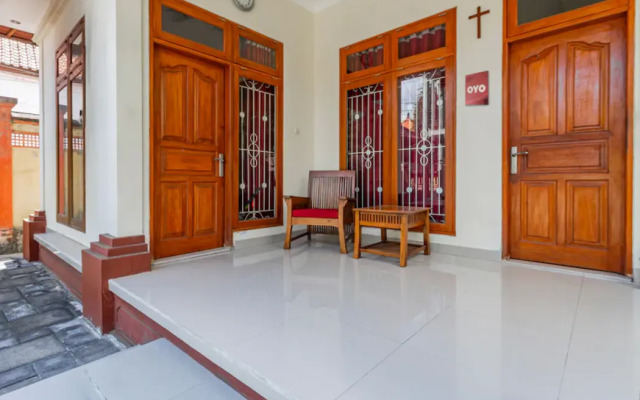 Collection O Near Seminyak Beach Formerly The Kumpi Hotel