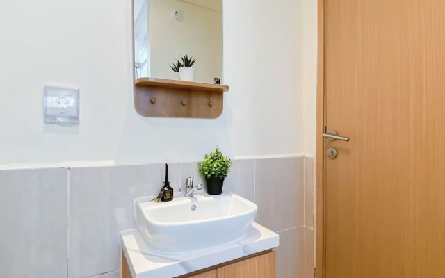 Modern 2Br At Meikarta Apartment Near Aeon Delta Mas