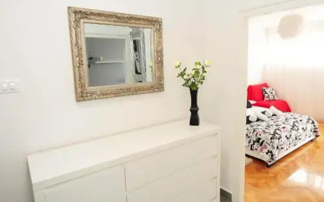 Stylish Centre Apartments