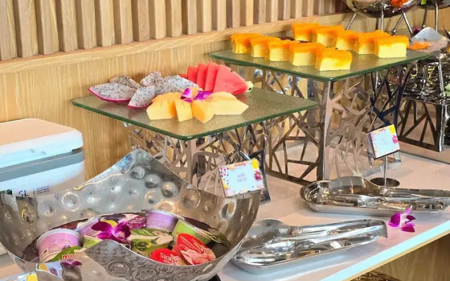 Luxtalay Khanom Hotel