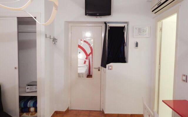 Hostal Arias