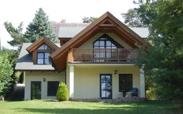 Appartementhäuser am Gothensee