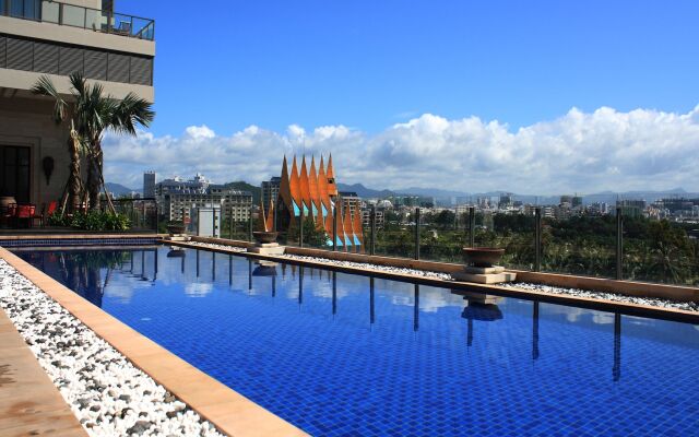 Le Parker International Hotel