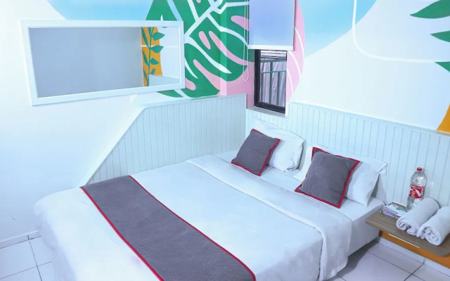 Tunas Plaza Residence by OYO Rooms