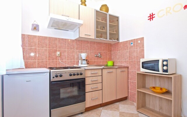 Apartment 539