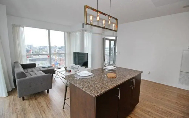 Toronto Suite Rentals - Fly Condo