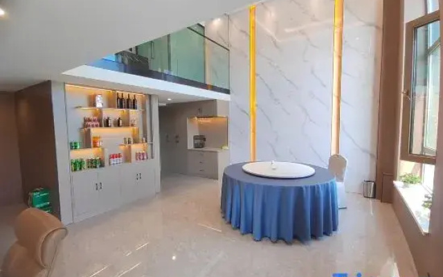 Jijia Business Hotel (Hailin High-Speed Railway North Station)