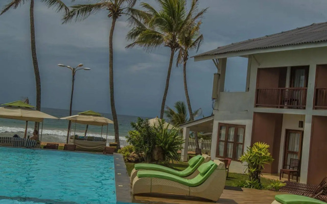Avenra Beach Hikkaduwa