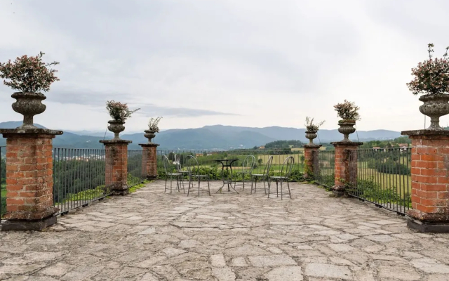 Mansion in Ovada With Pool and Scenic Hills