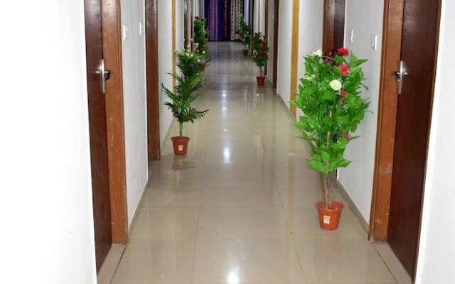Hotel The Grand Aryakul