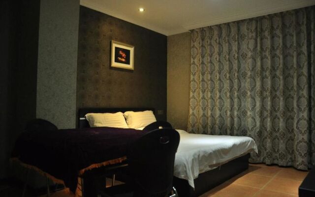 Longmen Commounity Inn