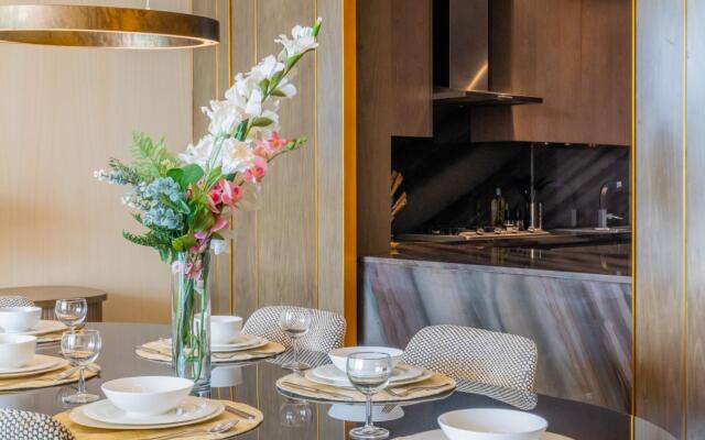 DXB - Five - 41006 - PJ