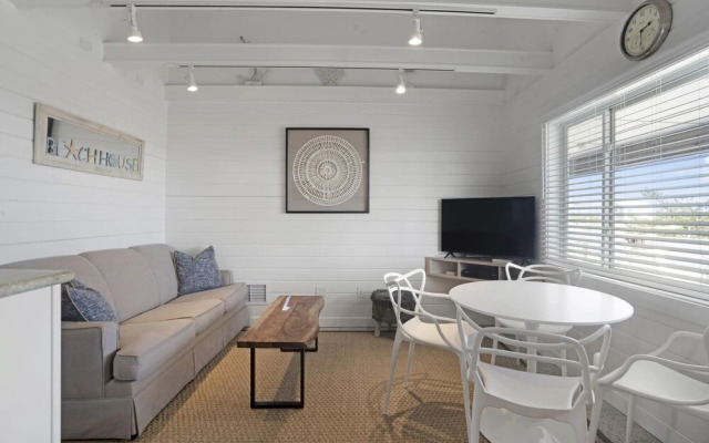Driftwood Resort