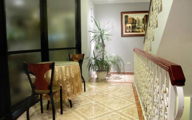 Hotel Solís Dies