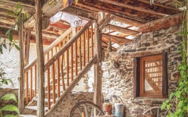 The Dragon Barn - Studio