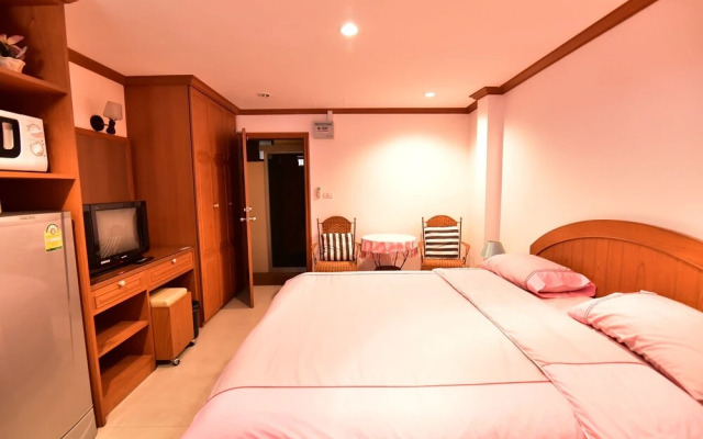 Thip House