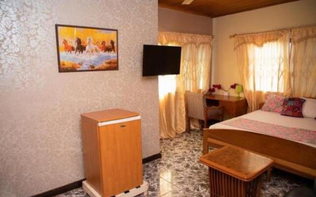 Filly's Guest House