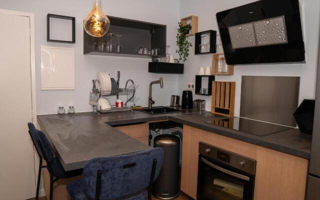 coeur de ville t2, terrasse, clim tt équipe, parking