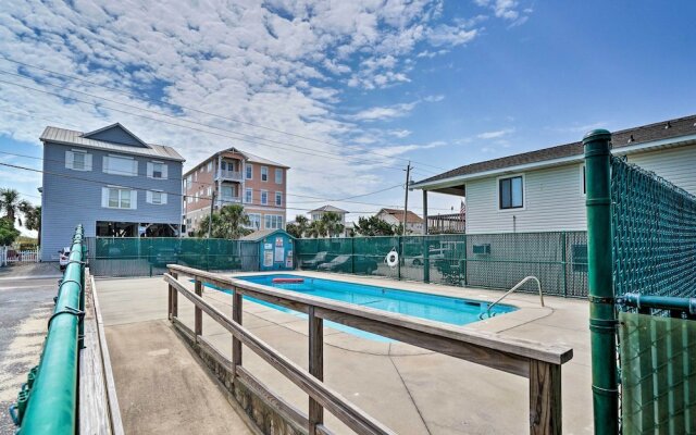 Condo w/ Balcony & Pool: Walk to 2 Beach Accesses!